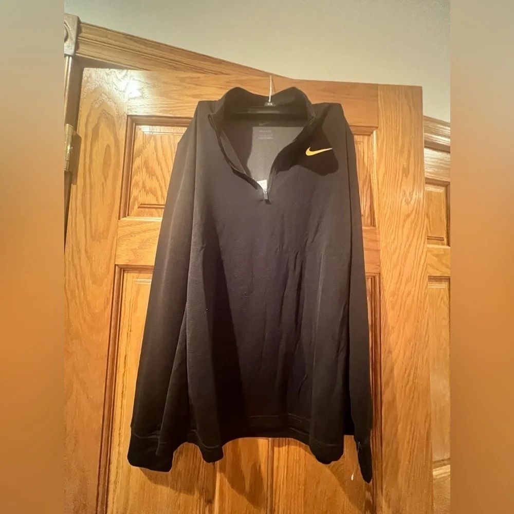 Women’s - Nike - Dri-Fit - Quarter Zip